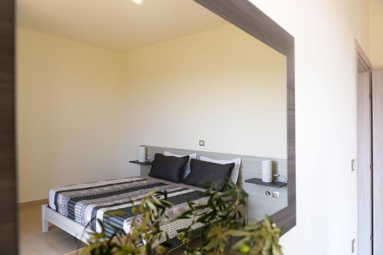 Stelia Luxury Apartments Kalavárda Exteriör bild