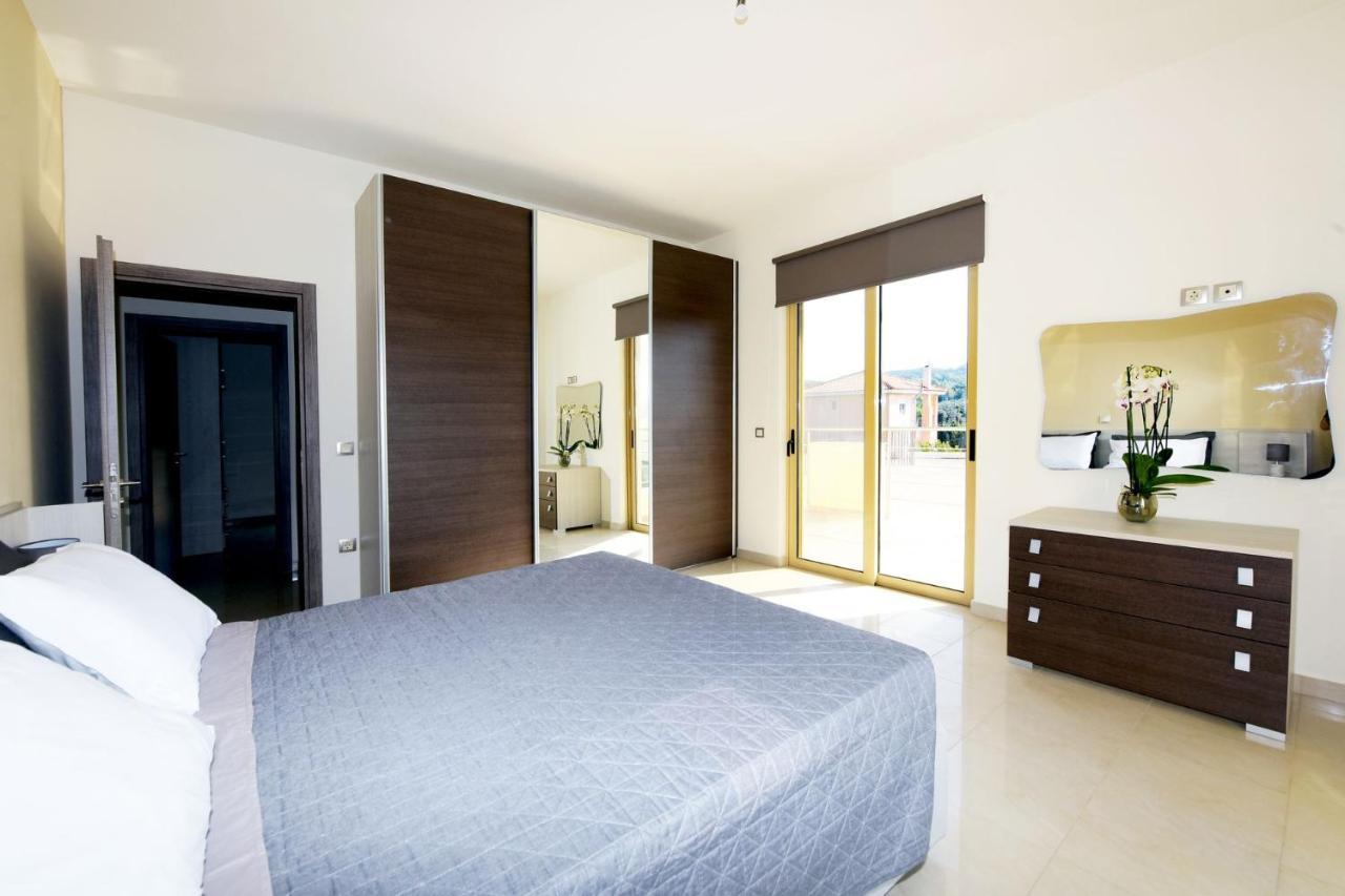 Stelia Luxury Apartments Kalavárda Exteriör bild