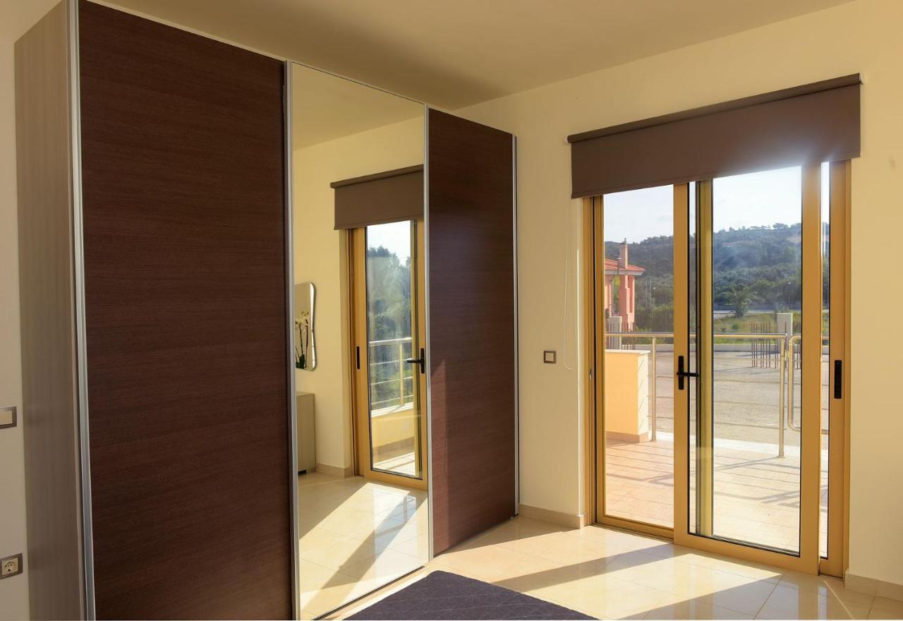 Stelia Luxury Apartments Kalavárda Exteriör bild