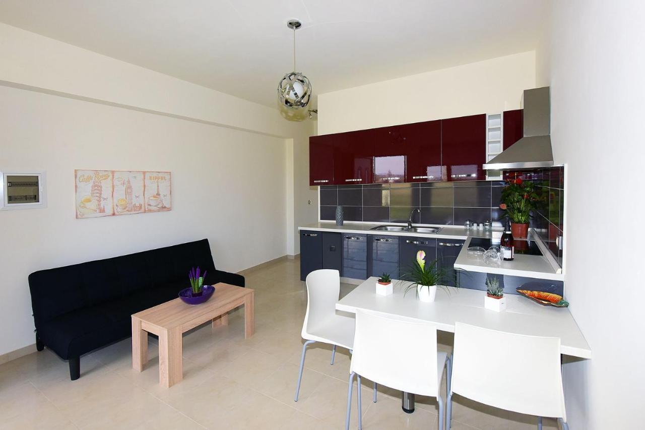 Stelia Luxury Apartments Kalavárda Exteriör bild